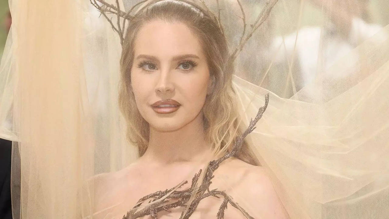 Met Gala 2024: Lana Del Rey Struggles To Name Favourite TTPD Track As She Poses With Taylor Swift's Nemesis Kim Kardashian