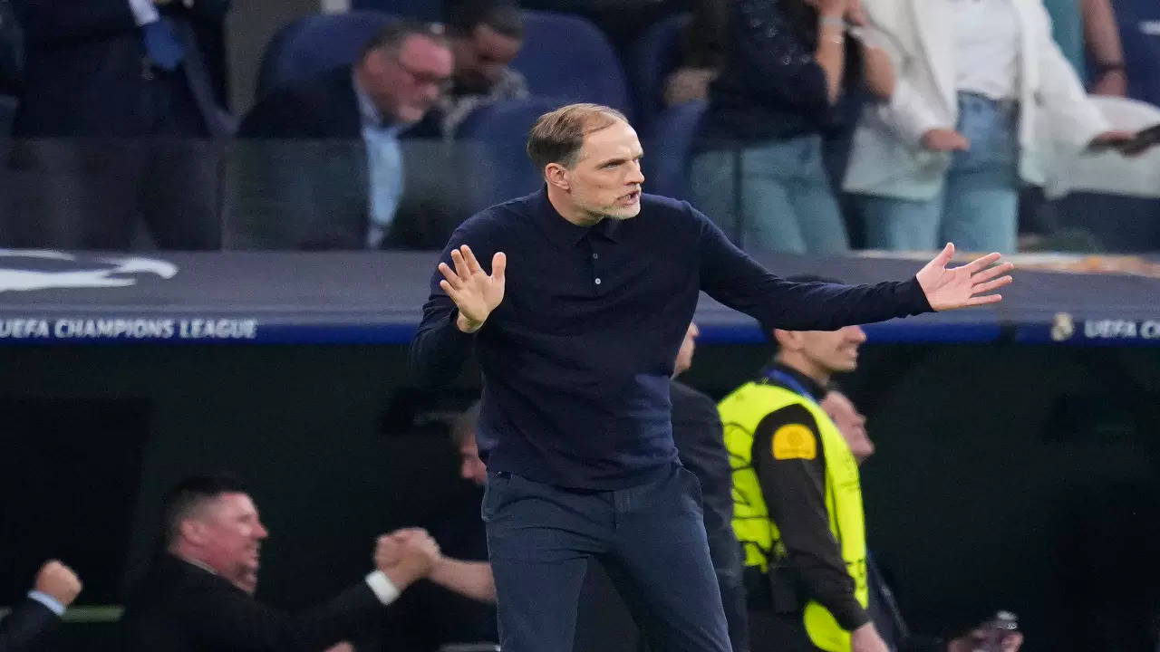 Thomas Tuchel reacts during the Champions League game between Bayern Munich and Real Madrid