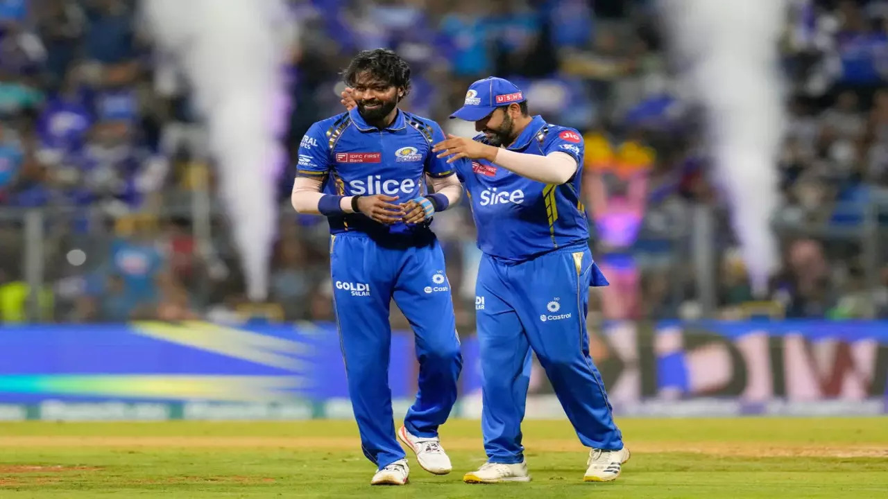 Mumbai Indians' Rohit Sharma and Hardik Pandya during an IPL match