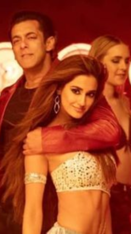 Young Actresses Salman Khan Romanced Before Rashmika Mandanna In Sikander