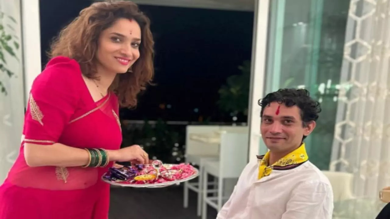 Ankita Lokhande Says ‘Main Hoon Na’ To Brother Arpan As He Misses His Late Father - See Post