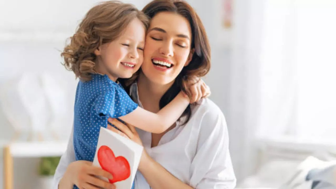 5 Reasons Why Kids Always Turn To Their Moms