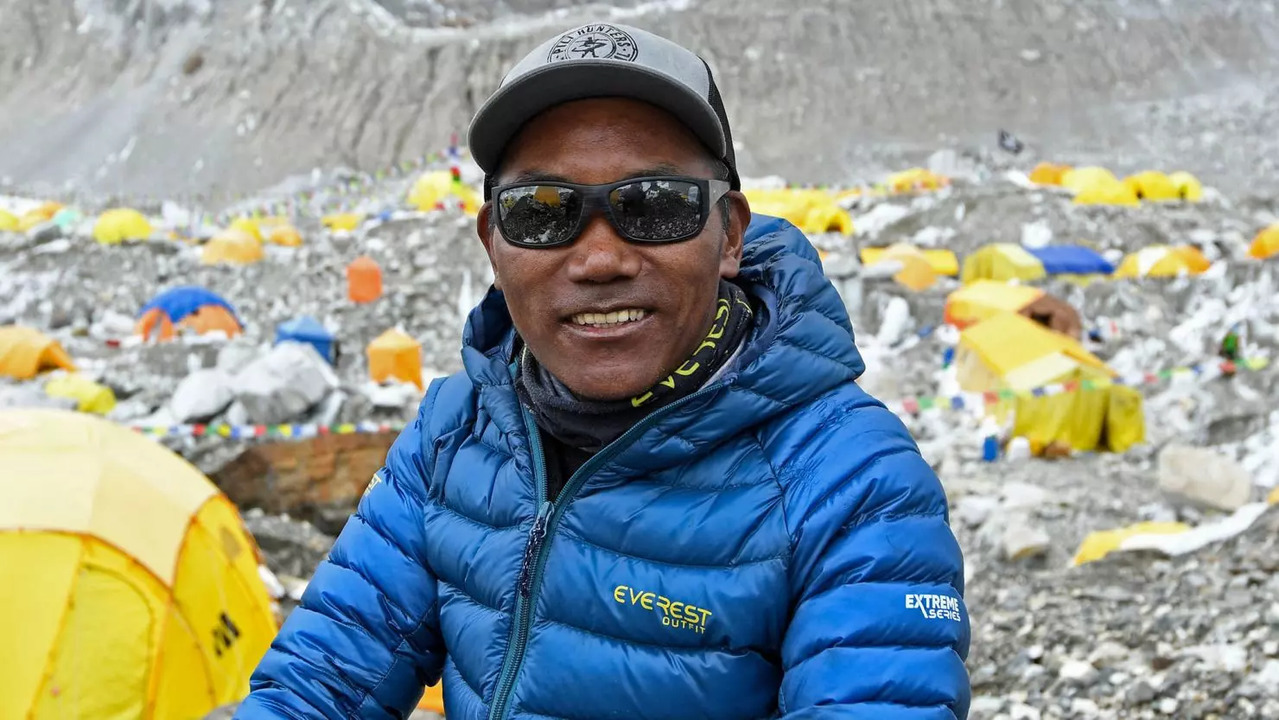 He reached the summit of Everest at 7:25 AM (NST) on Sunday while guiding an expedition organized by the 'Seven Summit Treks'