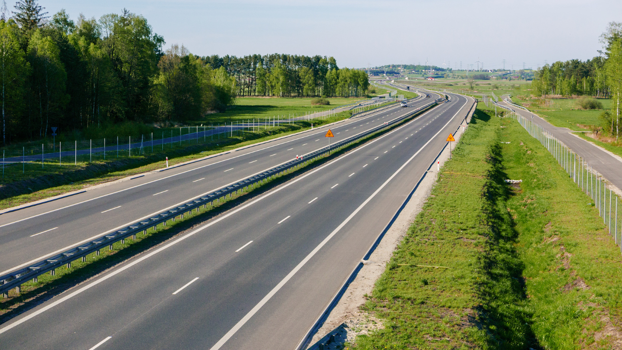 Service road along Dwarka Expressway (Representational Image)