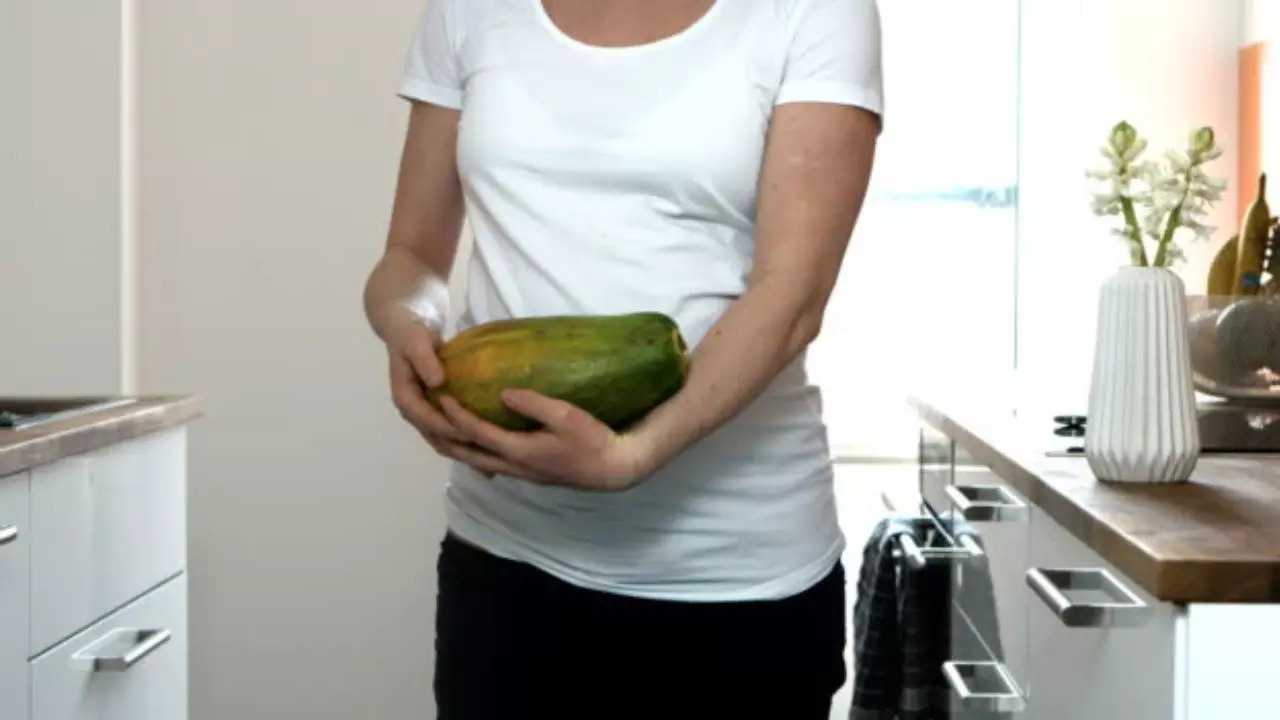 Side Effects of Papaya During Pregnancy 6 Reasons Why You Should NOT Eat Papaya During