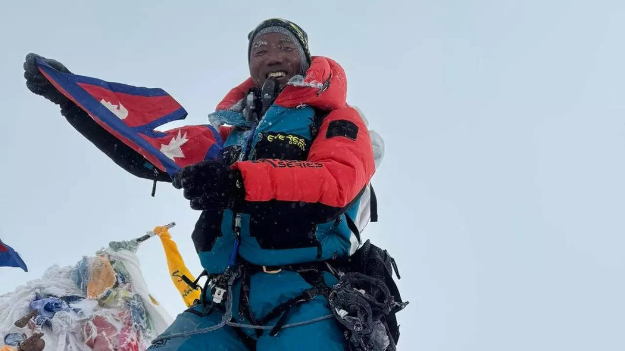 Nepal’s ‘Everest Man’ sets new record with 29th summit. Credit: Instagram/kamiritasherpa