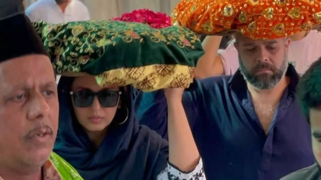 Huma Qureshi Visits Ajmer Sharif Dargah Amid Shoot For Akshay Kumar Starrer Jolly LLB 3. See Pics