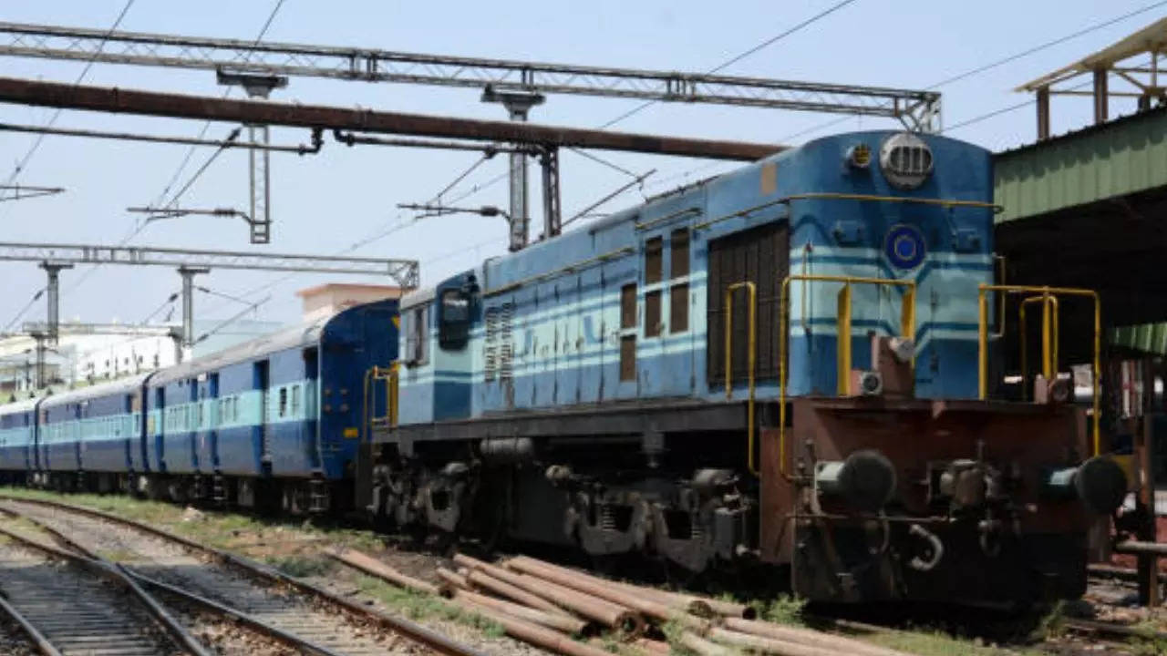 bengaluru: partial rail cancellations between yeshwantpur and ksr due to block; check train numbers