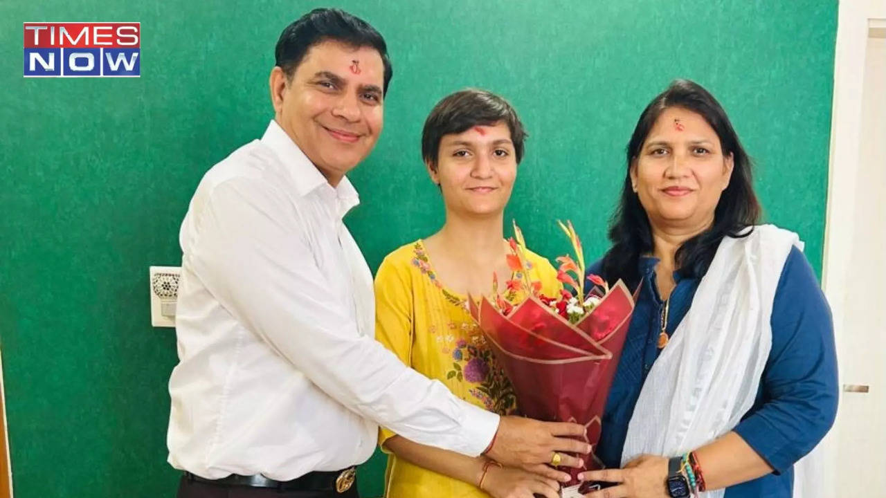 CBSE 10th Result 2024: Inspired by S Jaishankar, CBSE 10th Topper Ishika Sharma Aims to Become an IFS Officer