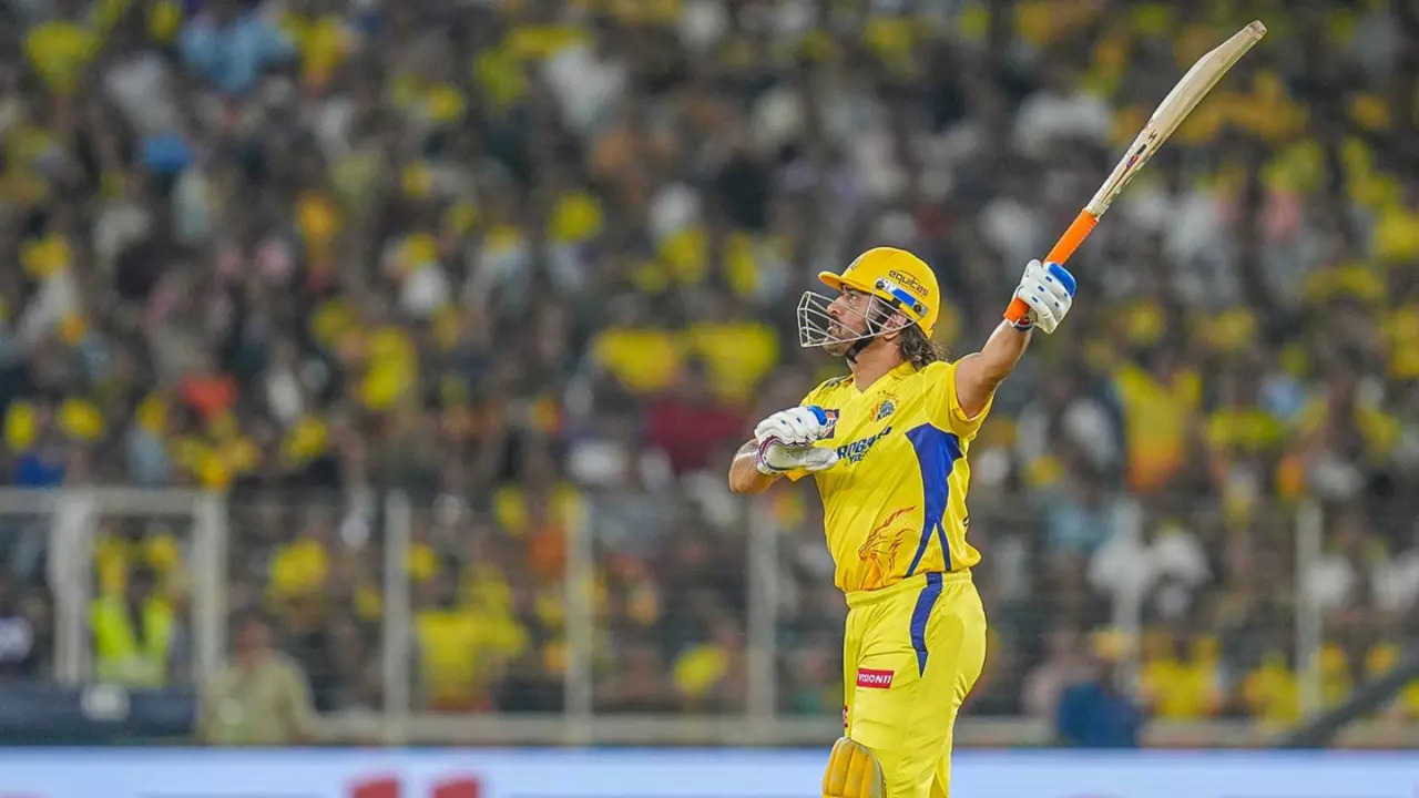 CSK Coach Hopes MS Dhoni To Continue Playing For 2 More Years, Says ''He Likes To Sort Of Build The Drama''