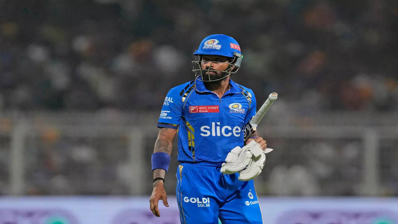 Mumbai Indians skipper Hardik Pandya returns to the dugout