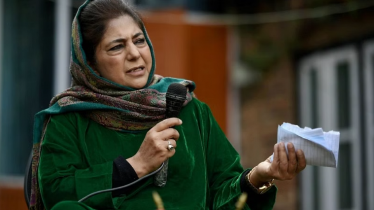 pdp chief mehbooba mufti convoy meets with accident in anantnag, 1 itbp jawan injured