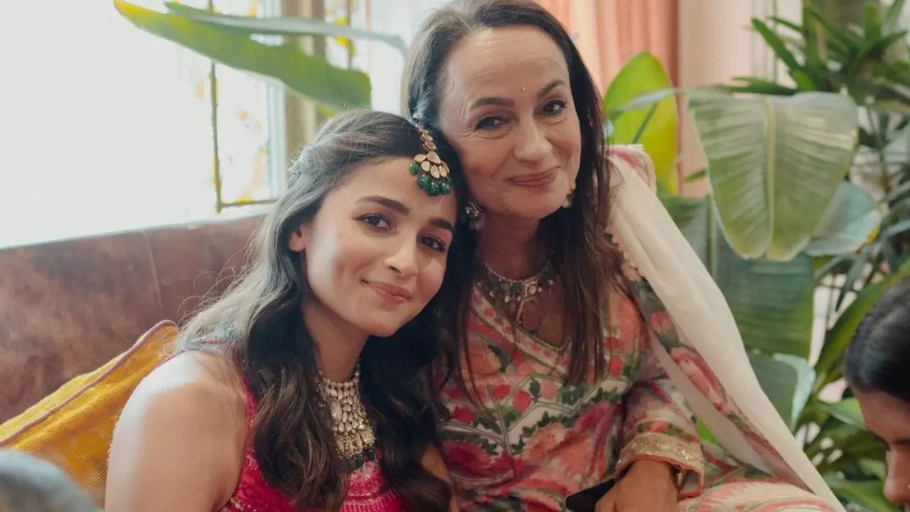 Soni Razdan Faces 'Huge Scam', Alia Bhatt's Mom Warns Netizens NOT To Get 'Trapped'