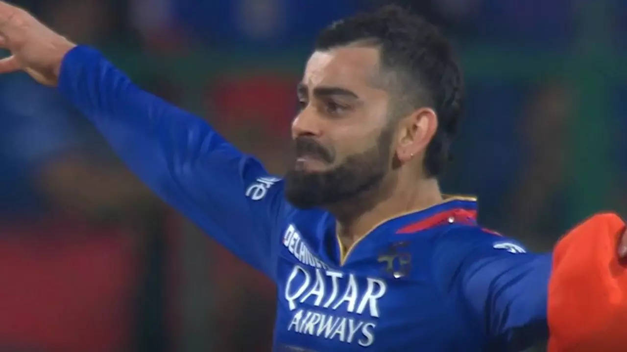 Virat Kohli's Reaction Goes Viral After RCB Qualify For Playoffs