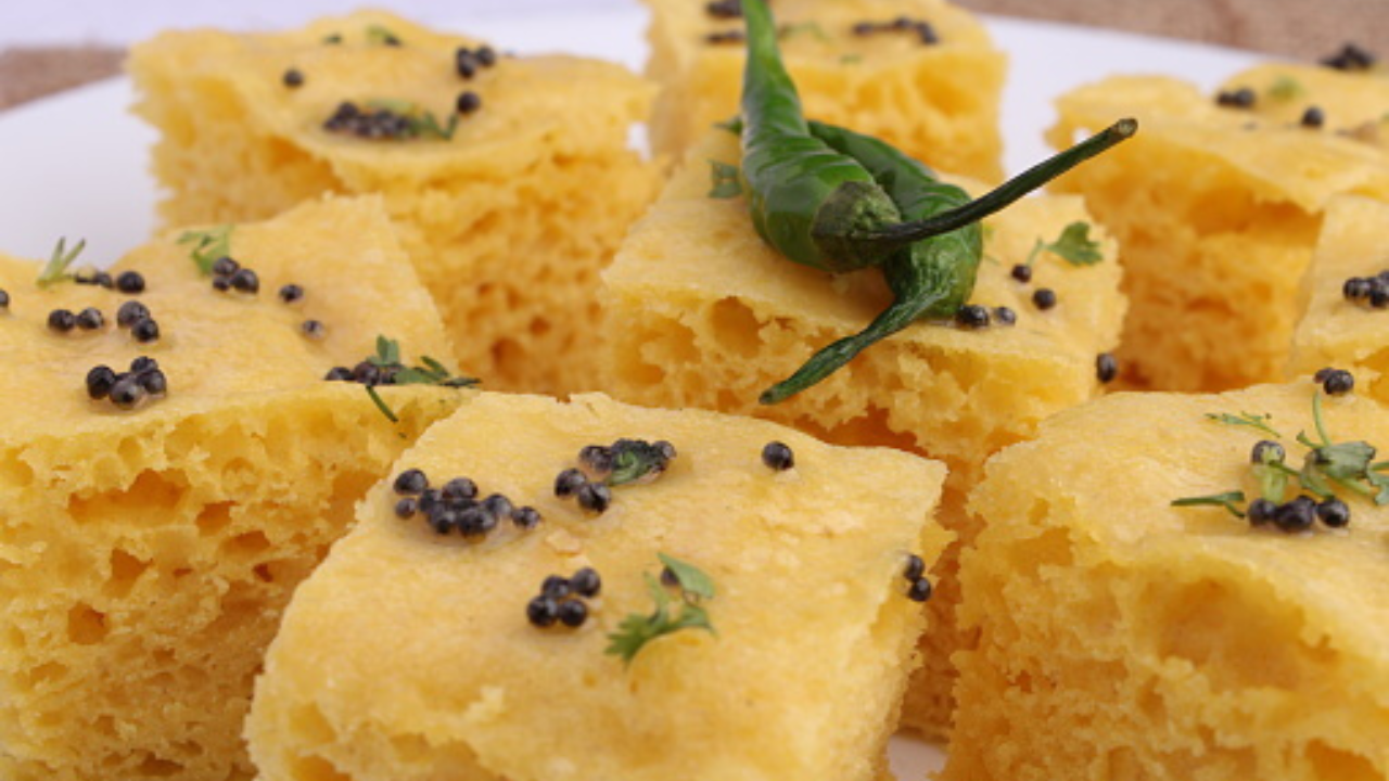 instant recipe make a perfect spongy dhokla at home without using ino or soda