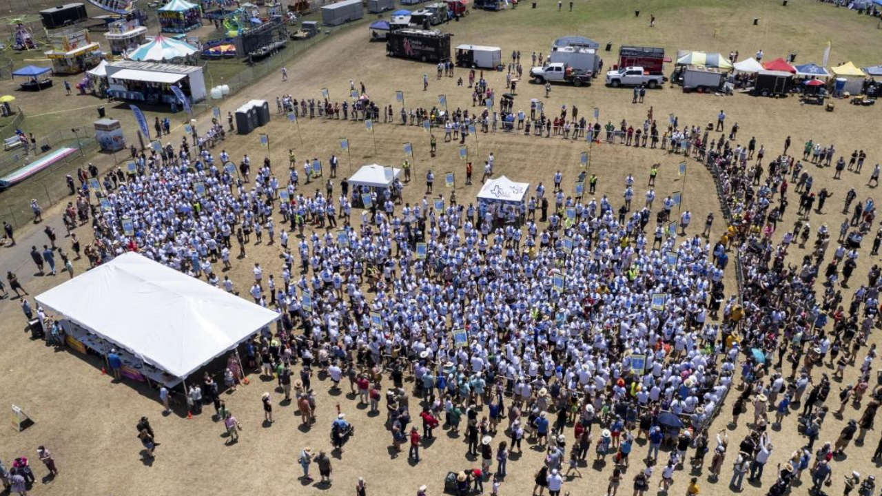 706 kyles gathered in texas but fell short of world record