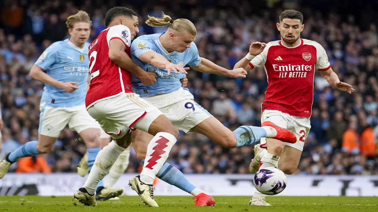 Manchester City hold a slender advantage over Arsenal in the EPL title race