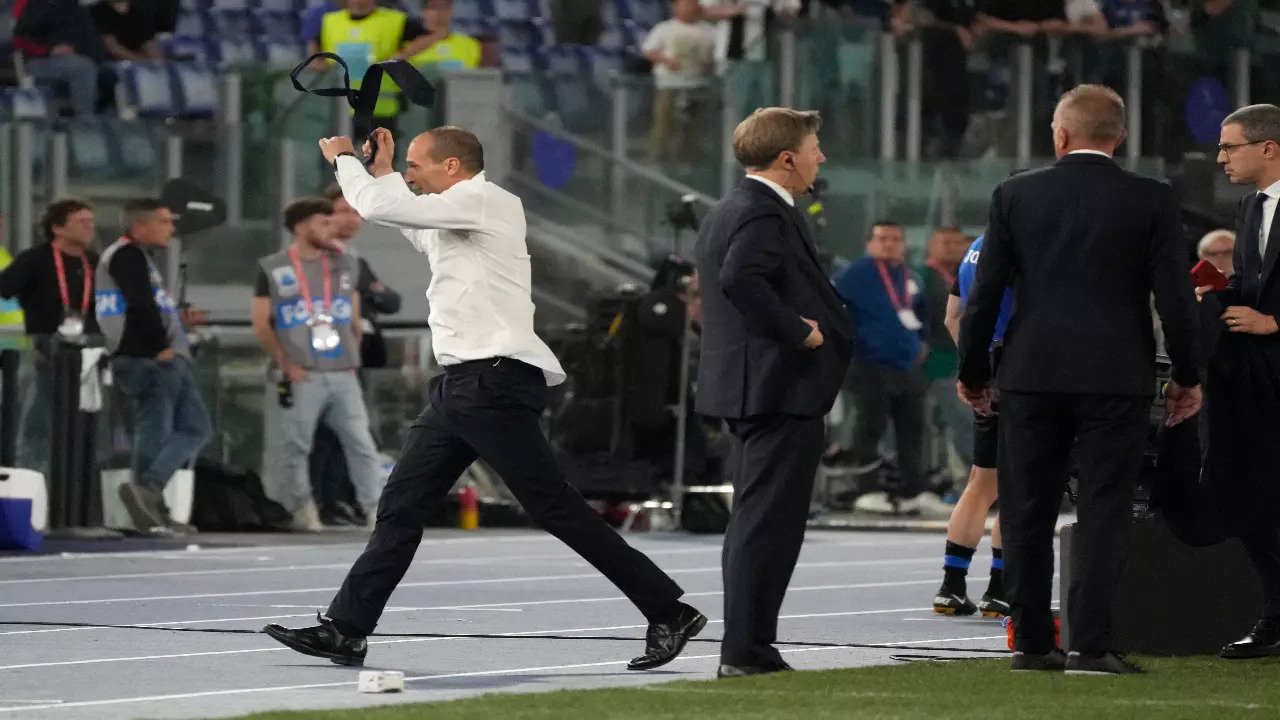 Massimiliano Allegri reacts during Copa Italia final