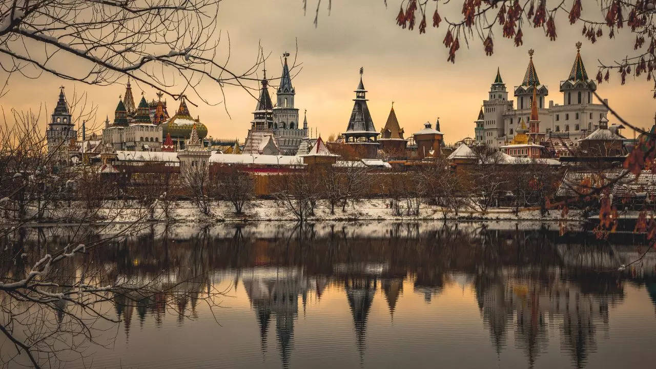 You Might Soon Be Able To Head To Russia, Visa Free. Credit: Canva