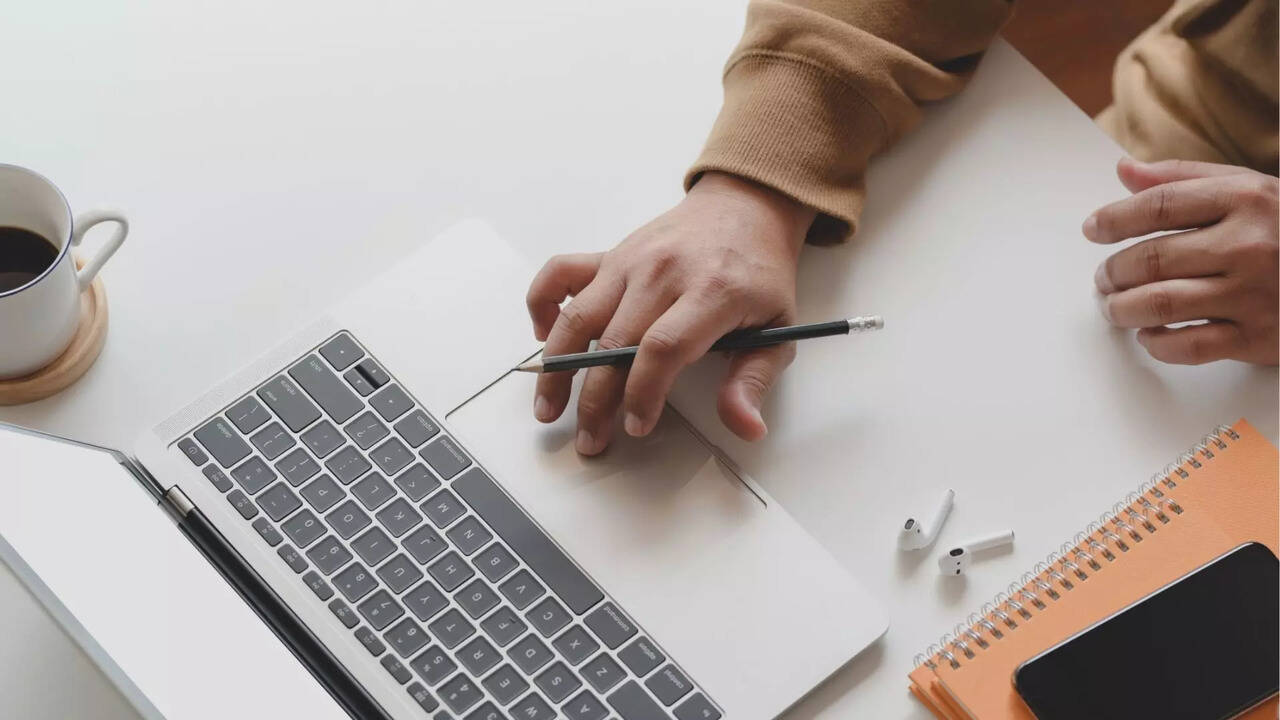  மாவட்ட நீதிமங்களில் உள்ள வேலைக்கு விண்ணப்பிக்க மே 27 கடைசி தேதி.. இன்னும் விண்ணப்பிக்கலையா? 