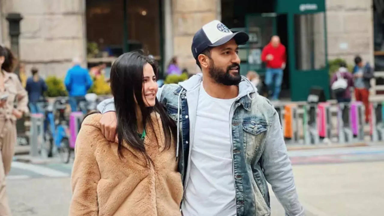 विक्की कौशल और कैटरीना कैफ जल्द देंगे खुशखबरी!, एक Video ने...

Entertainment News Vicky Kaushal and Katrina Kaif will give good news soon!, a video...  
