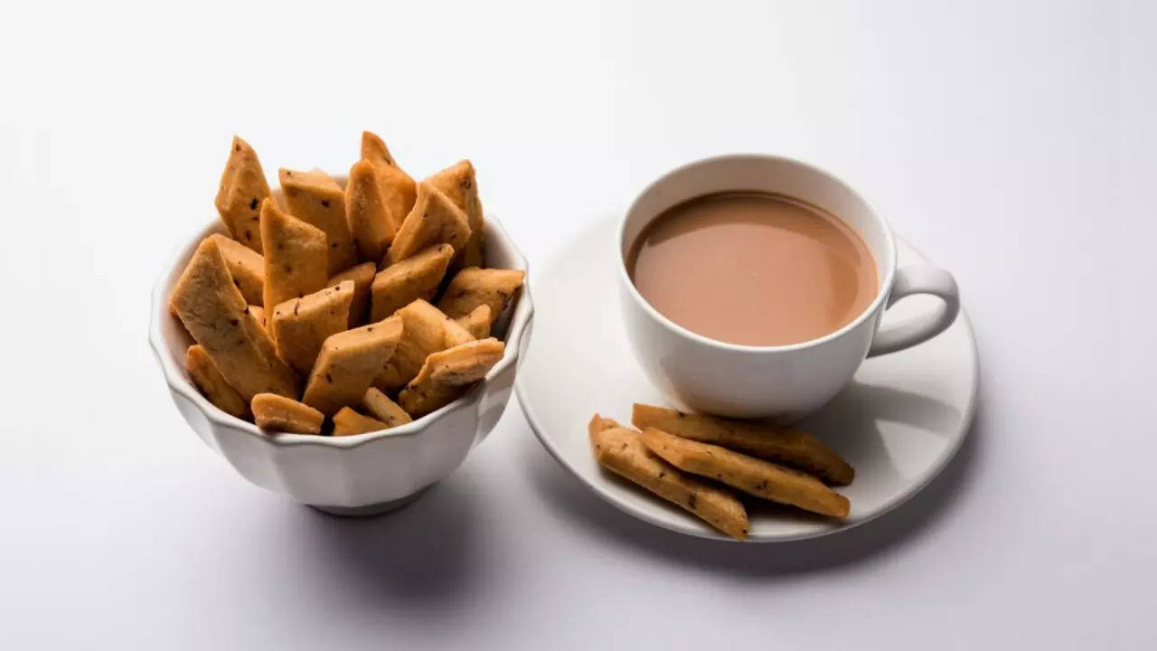 International Tea Day 2024 Caution! 7 Foods That You Should Never