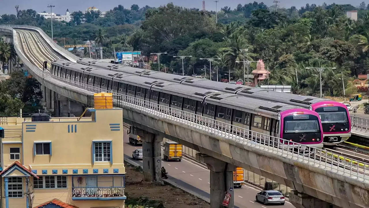 ನಮ್ಮ ಮೆಟ್ರೋ ಹಳದಿ ಮಾರ್ಗದಲ್ಲಿ ವಿದ್ಯುದ್ದೀಕರಣ ಕಾಮಗಾರಿ