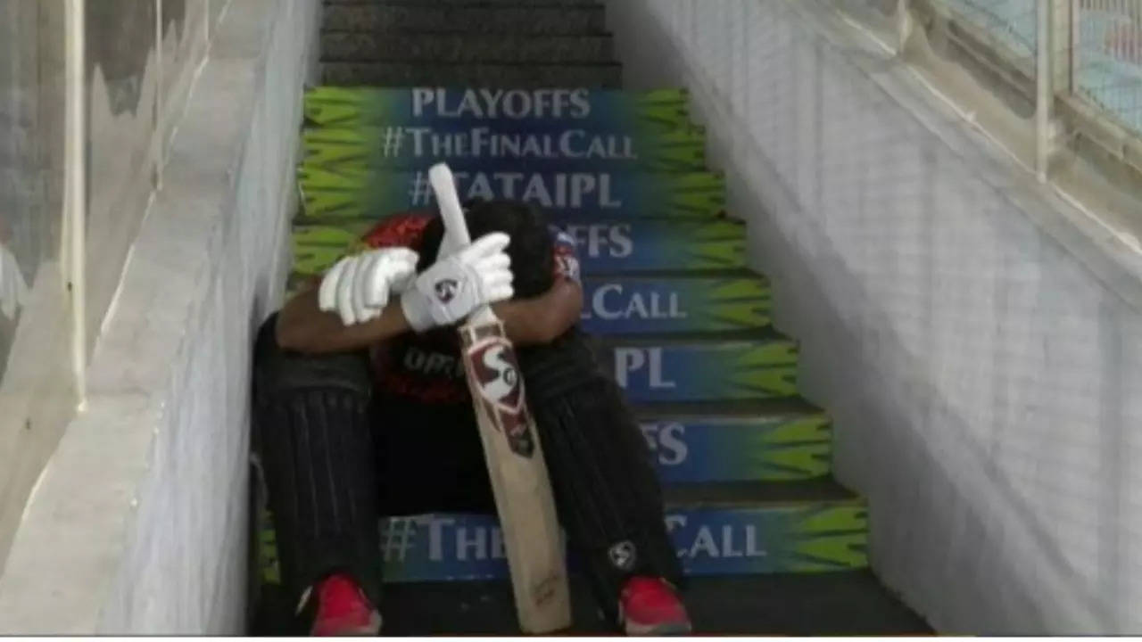 WATCH: Rahul Tripathi In Tears, Sits Alone In Stairs After Getting Run Out Vs KKR In IPL 2024 Qualifier 1