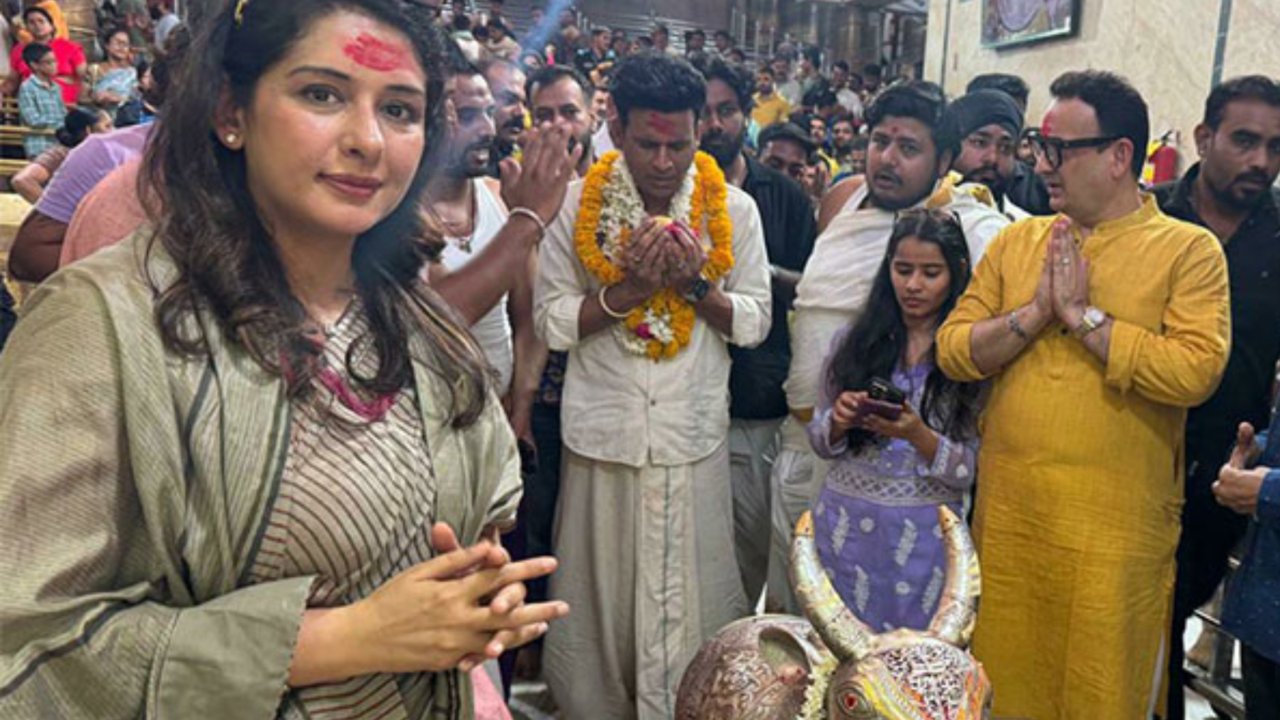 Ahead Of Bhaiyya Ji's Release, Manoj Bajpayee Offers Prayers At Mahakaleshwar Jyotirlinga Temple. See PICS