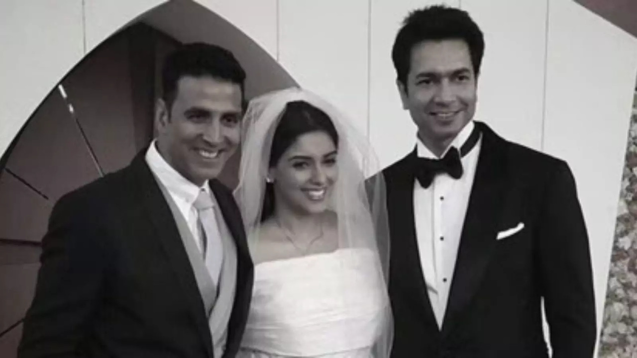 Akshay Kumar Says Asin's Hubby Rahul Is 'Madly In Love' With Her, Latter Reveals Akki Was 1st To Meet Their Daughter