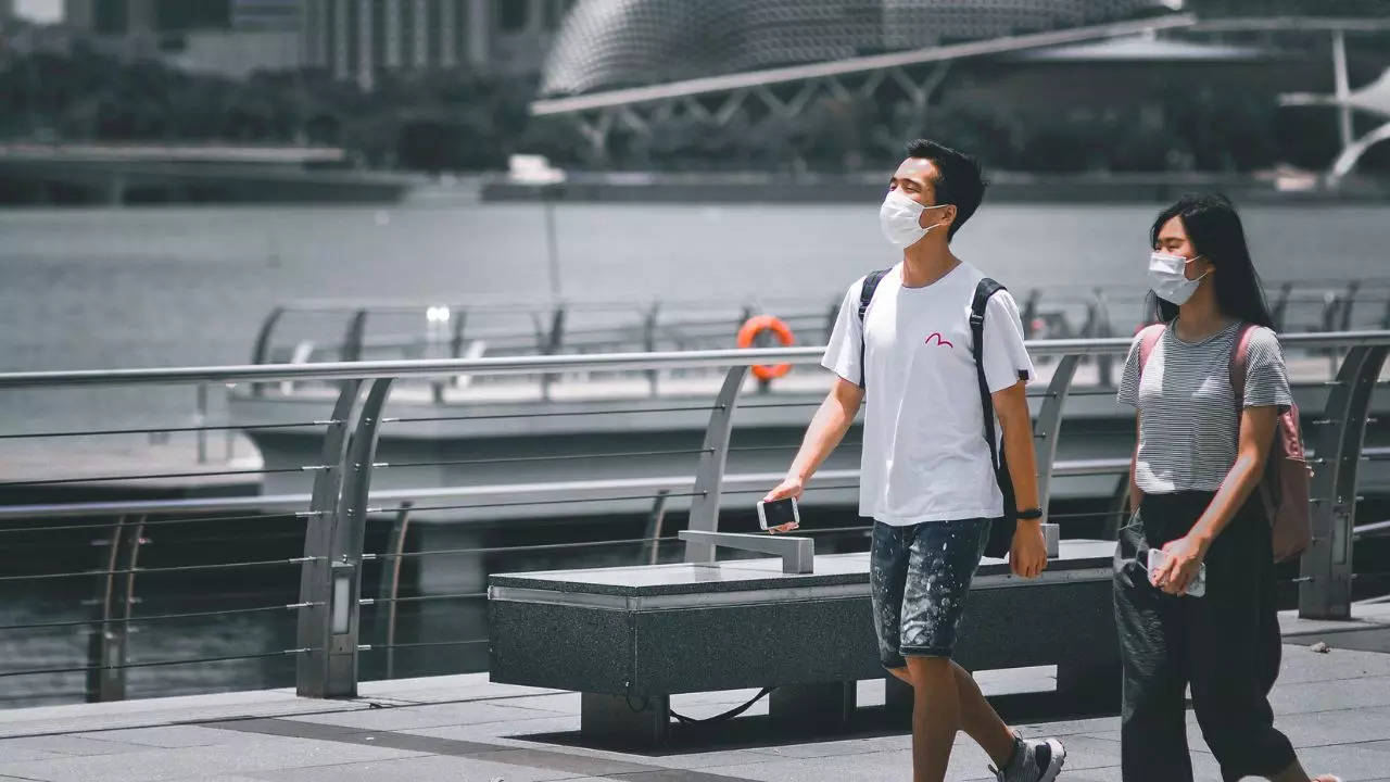 Headed To Singapore? Get Your Masks Out And Read This Advisory. Credit: Unsplash