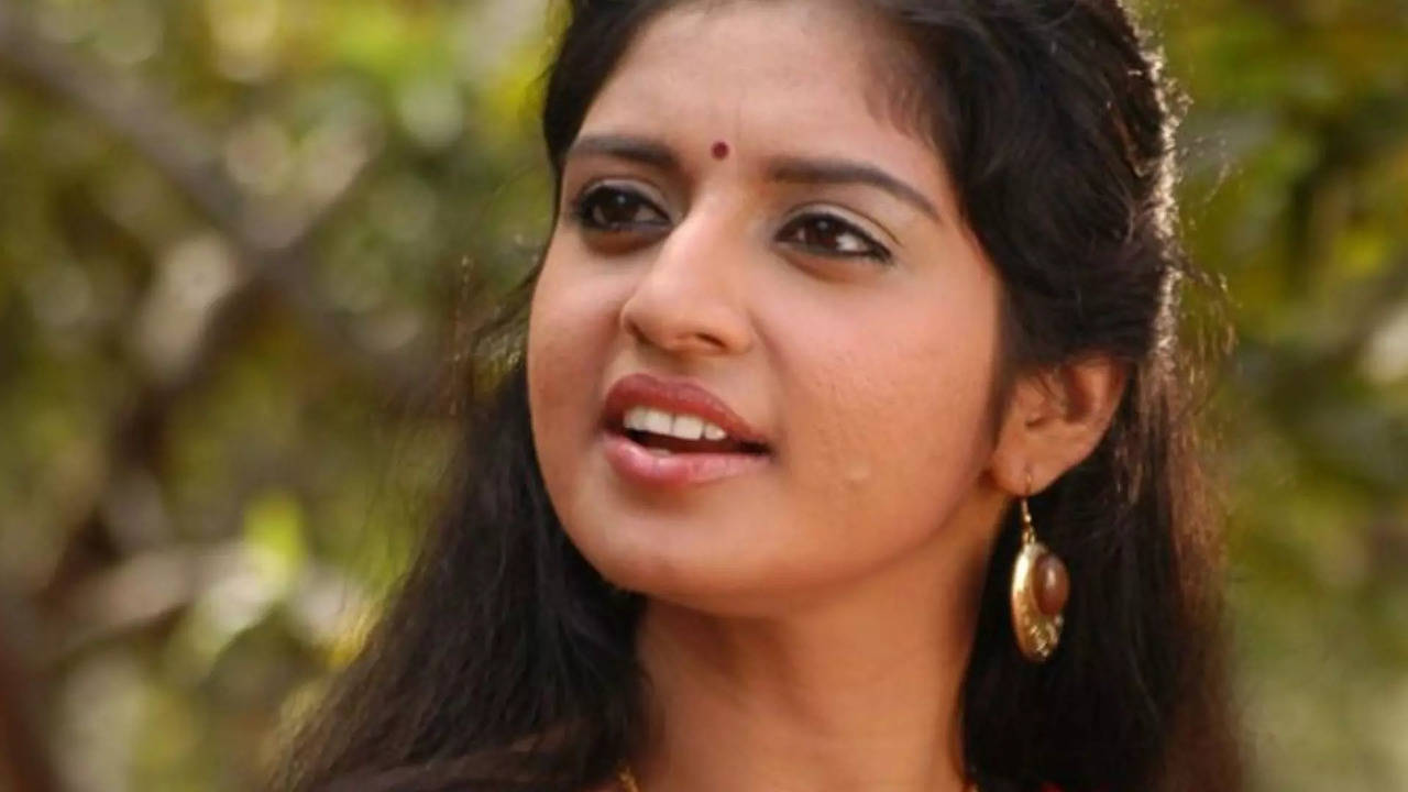 Actress Athmiya: மனம் கொத்திப் பறவை ஹீரோயினுக்கு என்ன ஆச்சு ...