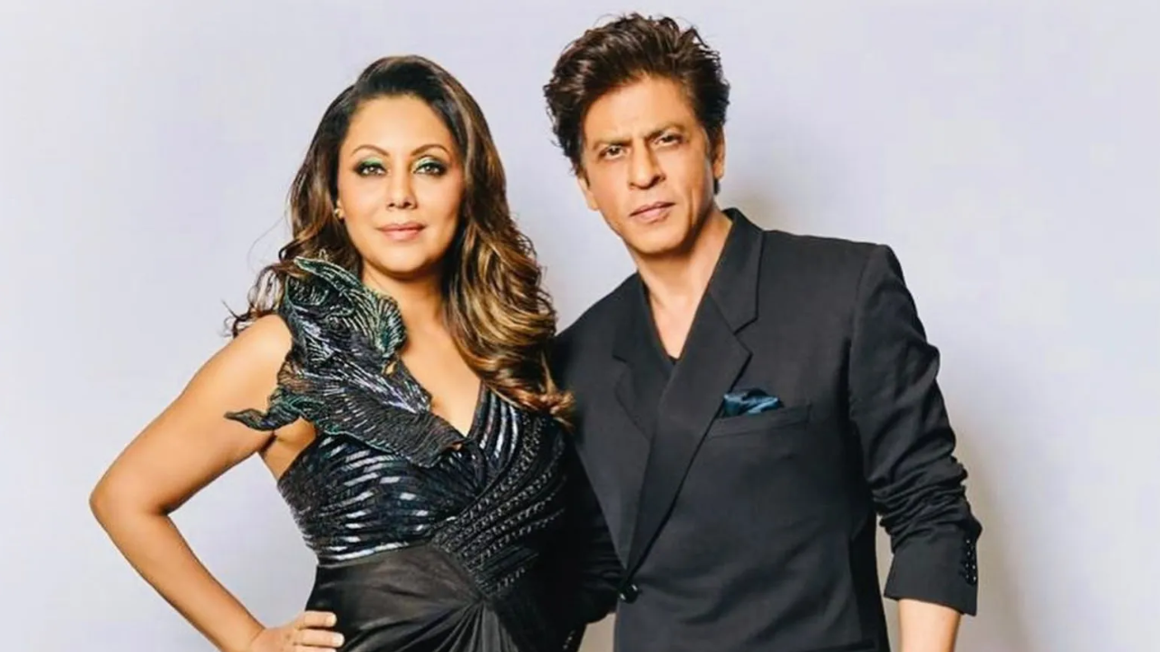 Gauri Khan Reaches Ahmedabad's KD Hospital After Shah Rukh Khan Gets Hospitalised