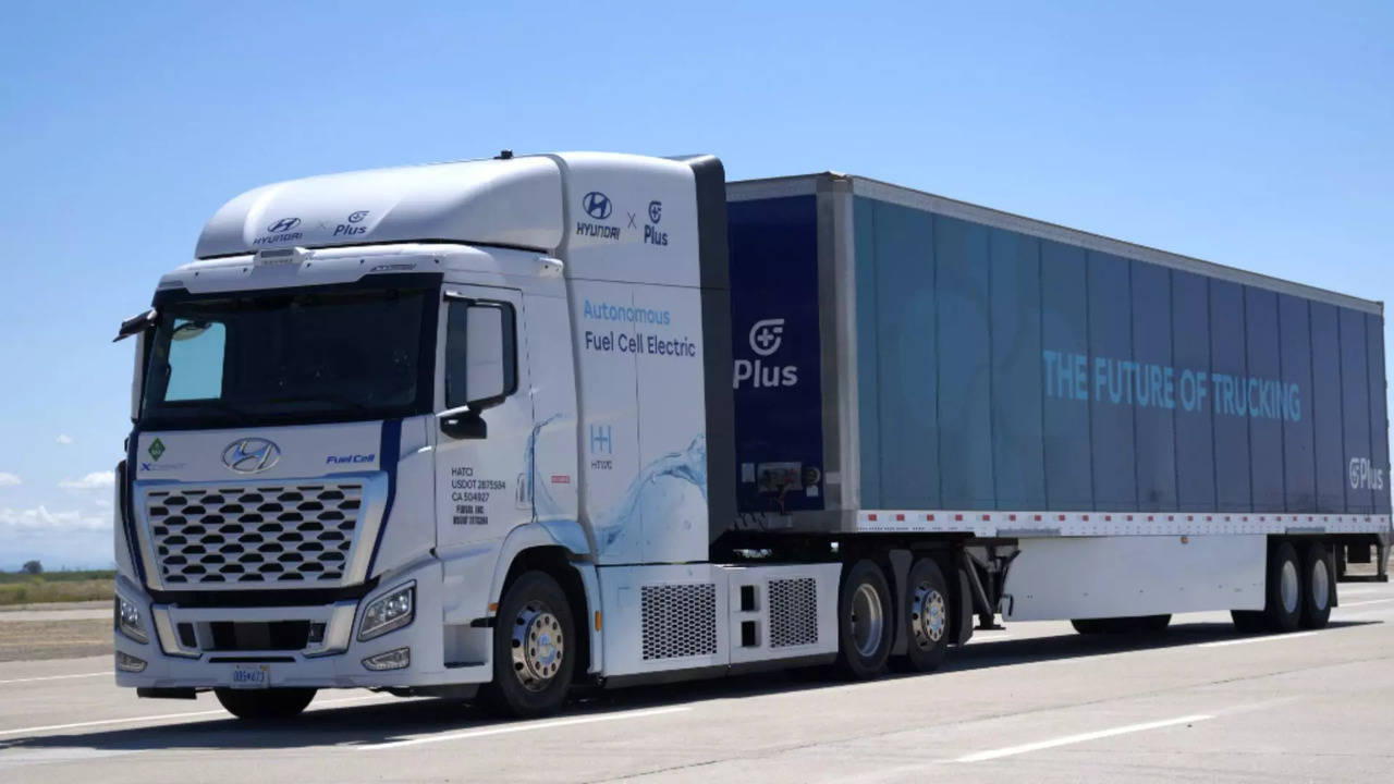 XCIENT Fuel Cell truck Times Drive