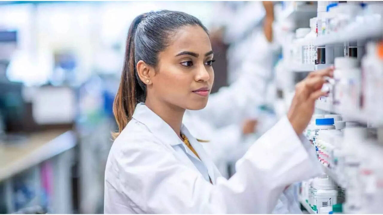  பார்மசி படிப்புகளுக்கான அட்மிஷன் தொடங்கிவிட்டது.... இப்போதே  விண்ணப்பிக்கலாம்! 