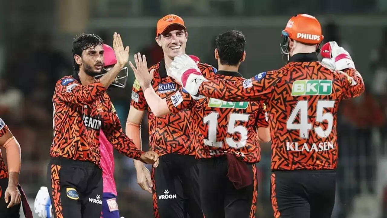 sunrisers hyderabad enters finals defeated rajasthan royals by 36 runs