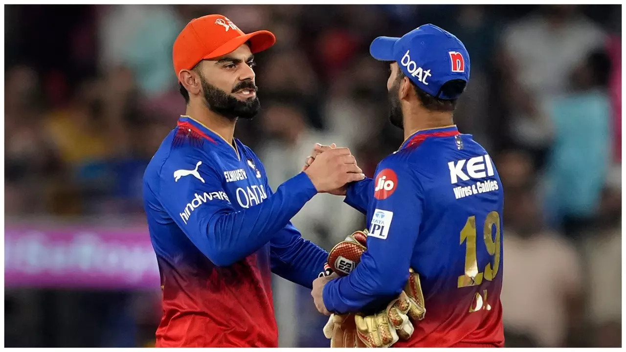 Virat Kohli Dinesh Karthik