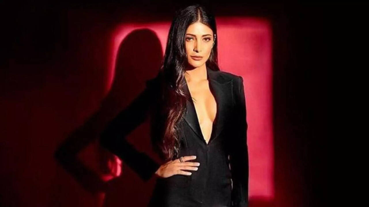  ஆமா லப் பிரேக்கப் தான்..ஆனா நான் அதுக்கும் ரெடி!  ஸ்ருதிஹாசன் சொன்ன விஷயம் 