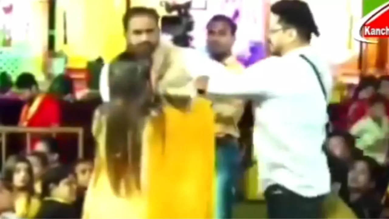 Fight Interrupts Religious Satsang as Viral Video Captures Shocking Scene