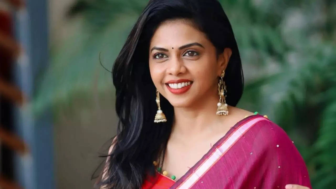 Rutuja Bagwe On Giving Marathi Touch To Her Dialogues In Upcoming Show ...