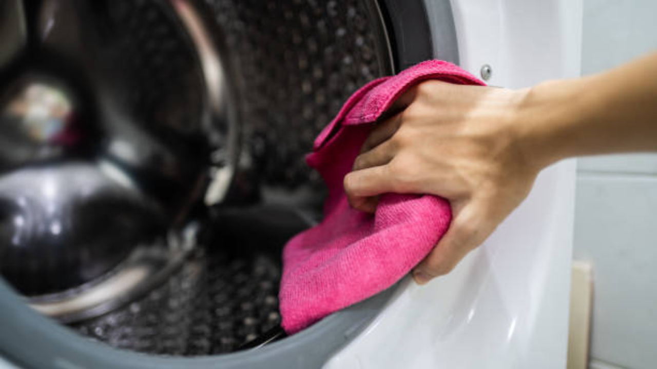 easy tips to deep clean your washing machine at home