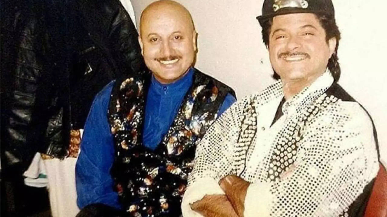 Anil Kapoor Goes 'Privileged To See Your Unmatched Talent' As BFF Anupam Kher Completes 40 Years In Cinema