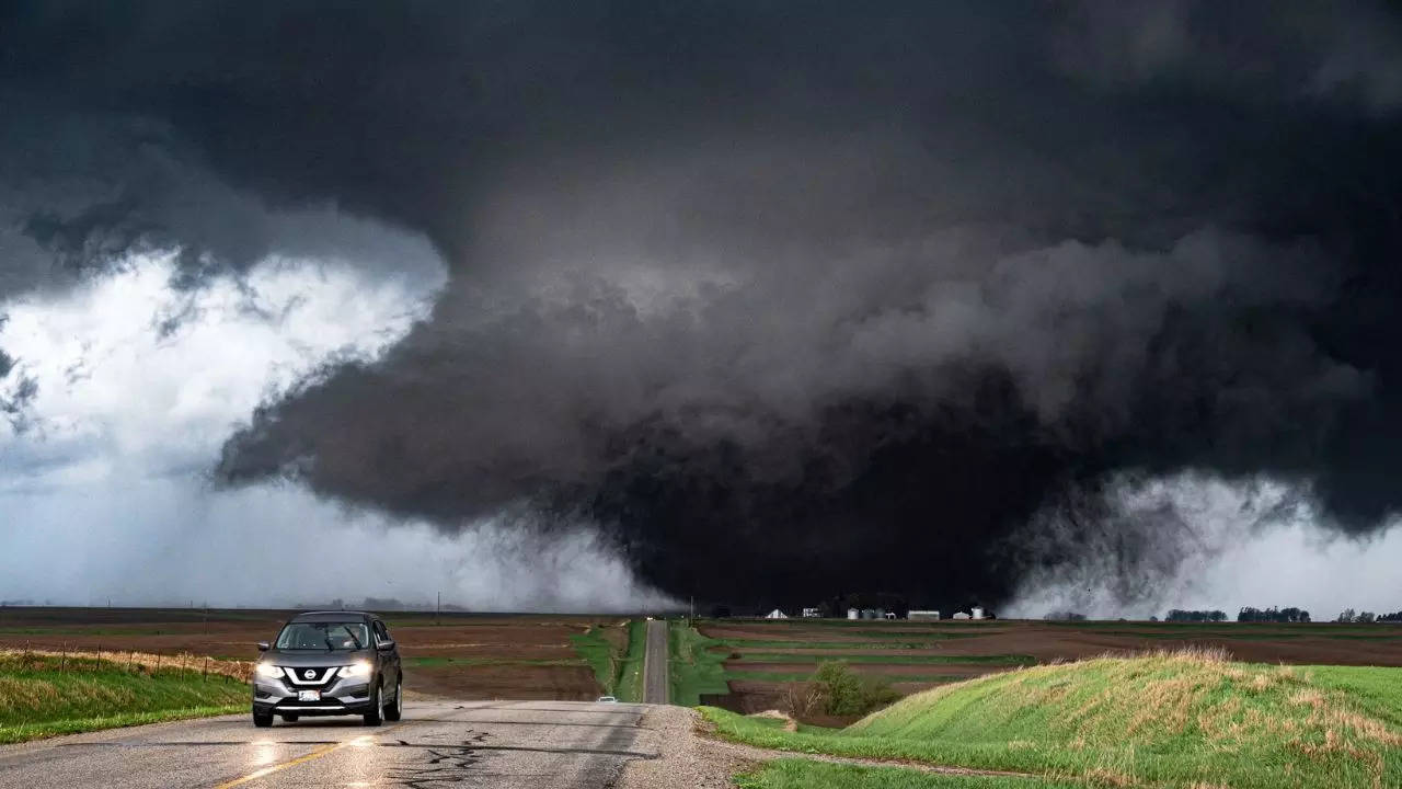 Texas Tornado: Massive Twister In Scotland Headed To Fort Worth, Wichita Falls And Temple On Alert | VIDEO