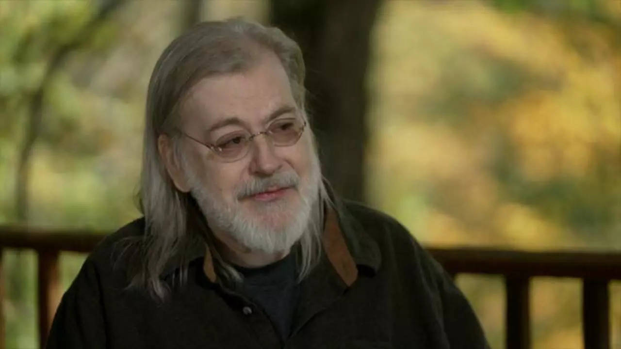 Caleb Carr Death: The Alienist Author Caleb Carr Passes at 68; A Legacy ...