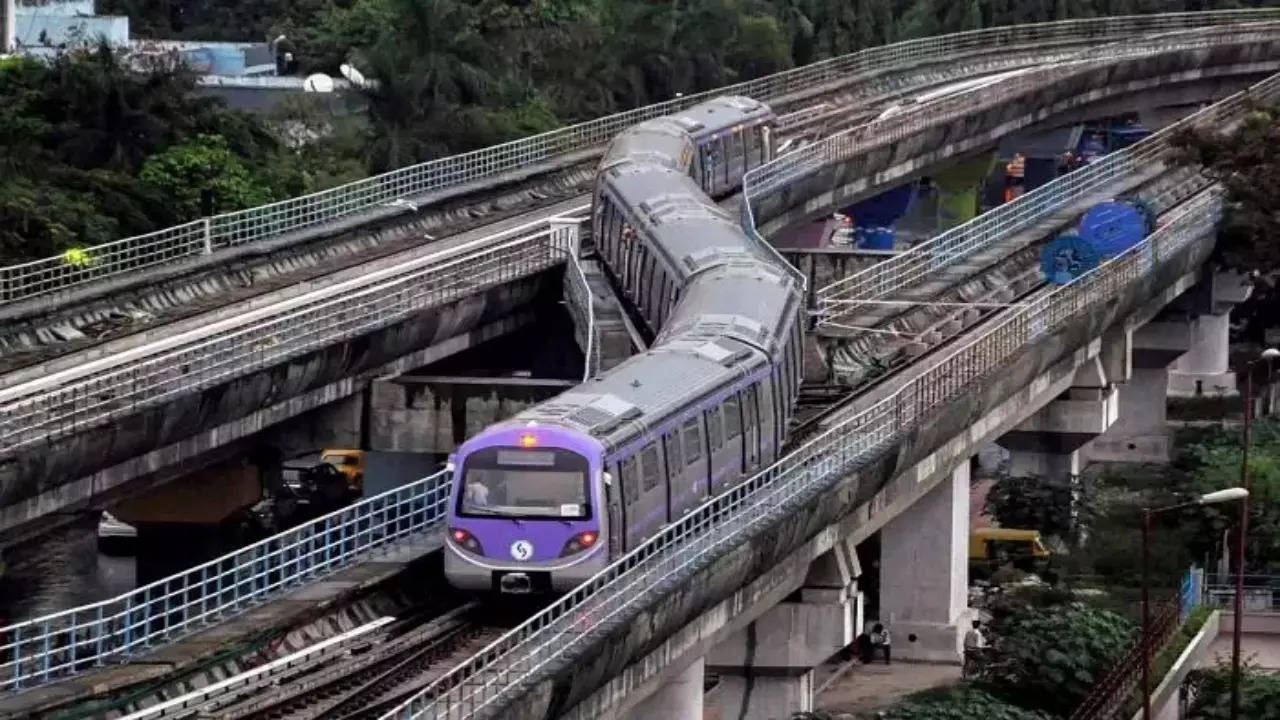 cyclone remal effect: kolkata metro services disrupted amid inclement weather