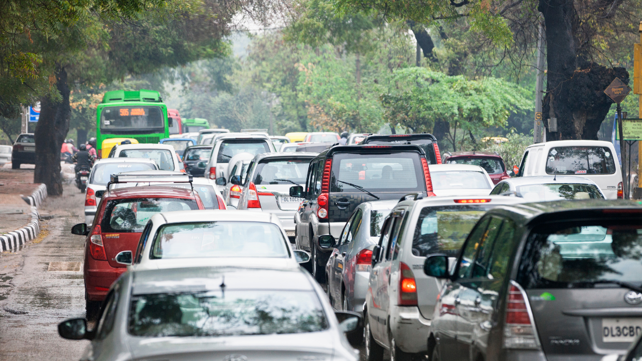 Gautam Buddh Nagar Traffic Police has installed green nets at red lights on road intersections to protect commuters. (Representational Image)