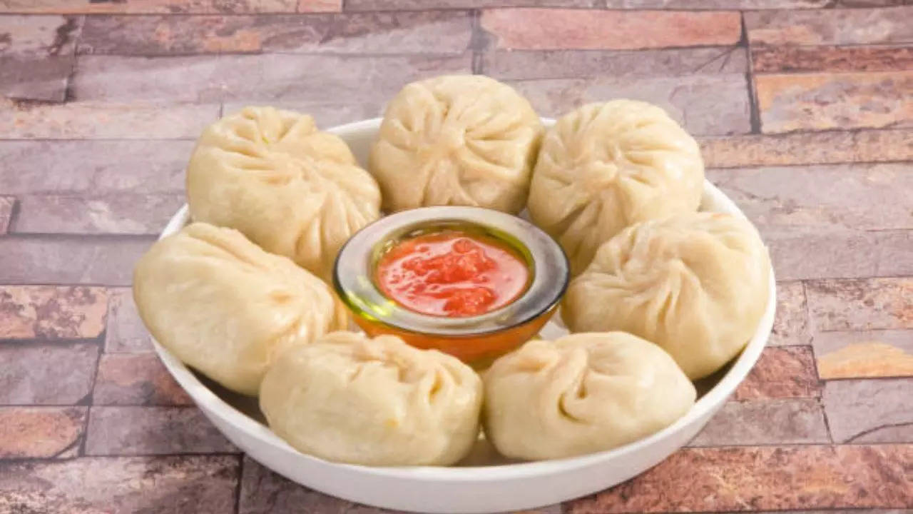 A plate of momos