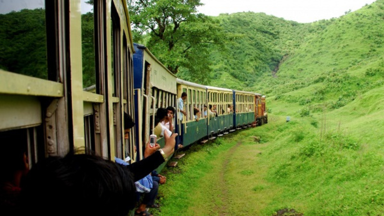 central railway will introduce pod hotel for tourists in matheran