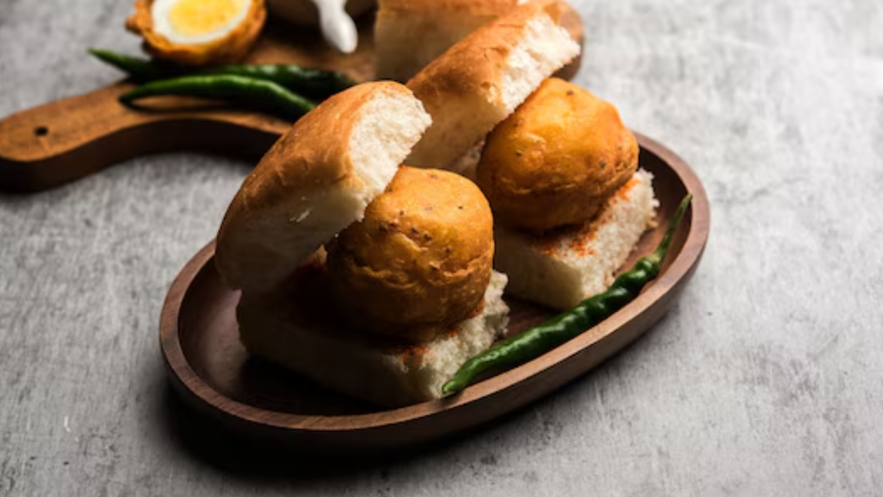 Vada Pav Cravings? 7 Best Eateries In Delhi To Try This Snack