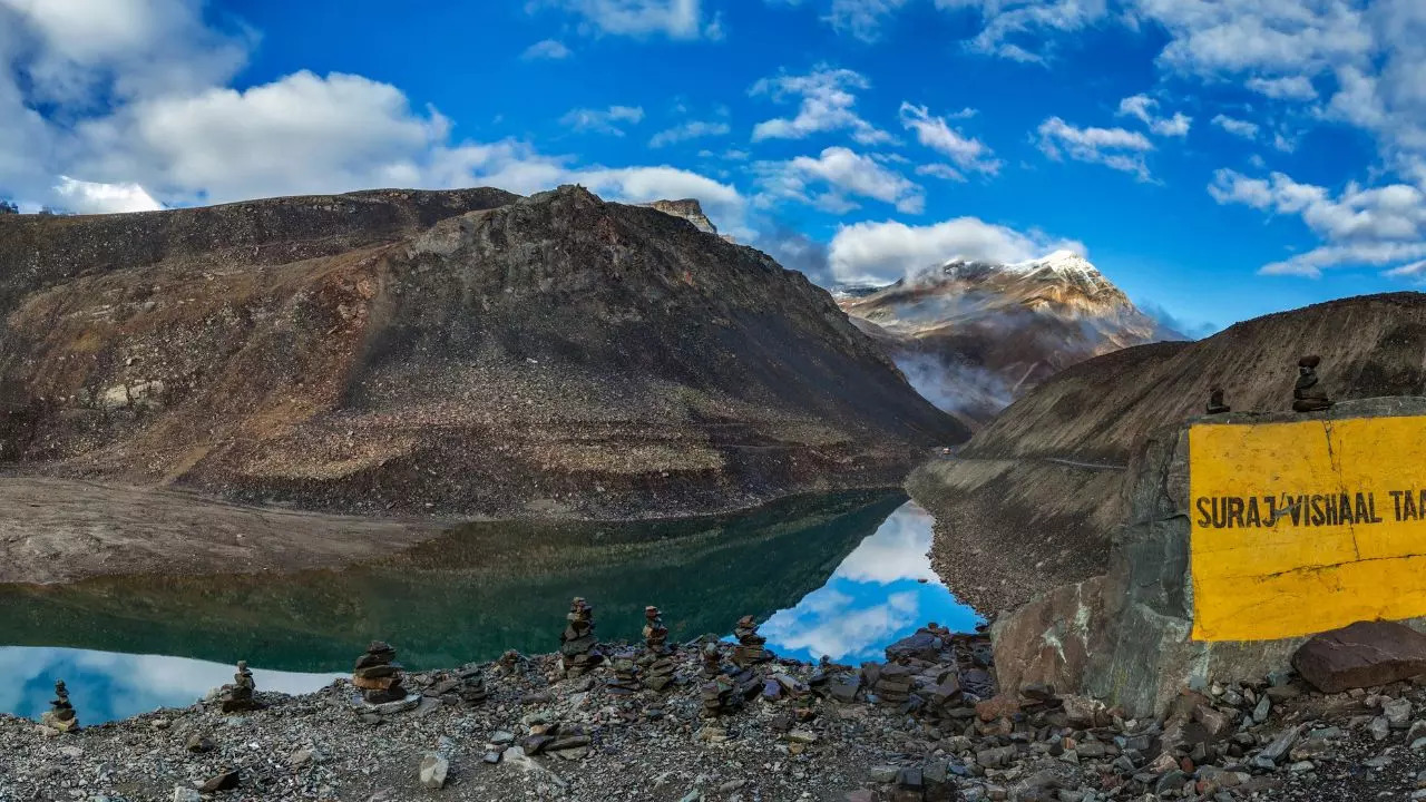 This Lake In Lahaul-Spiti Is A Hidden Gem Worth A Pit Stop. Credit: Canva